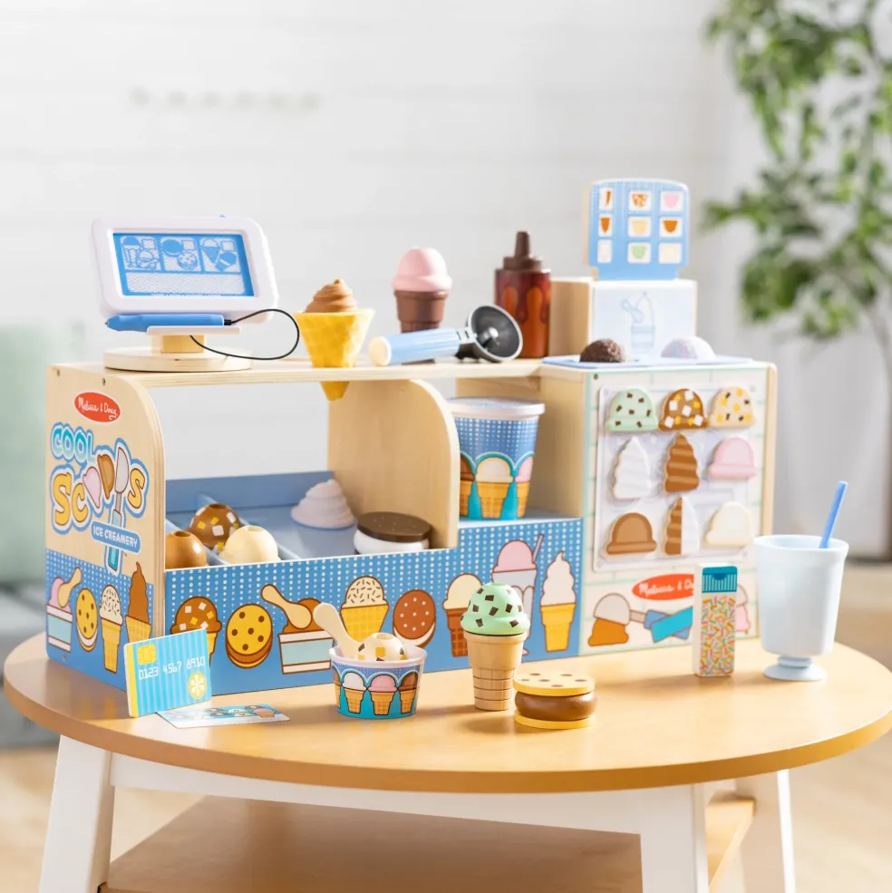 Melissa & Doug Wooden Cool Scoops Ice Creamery