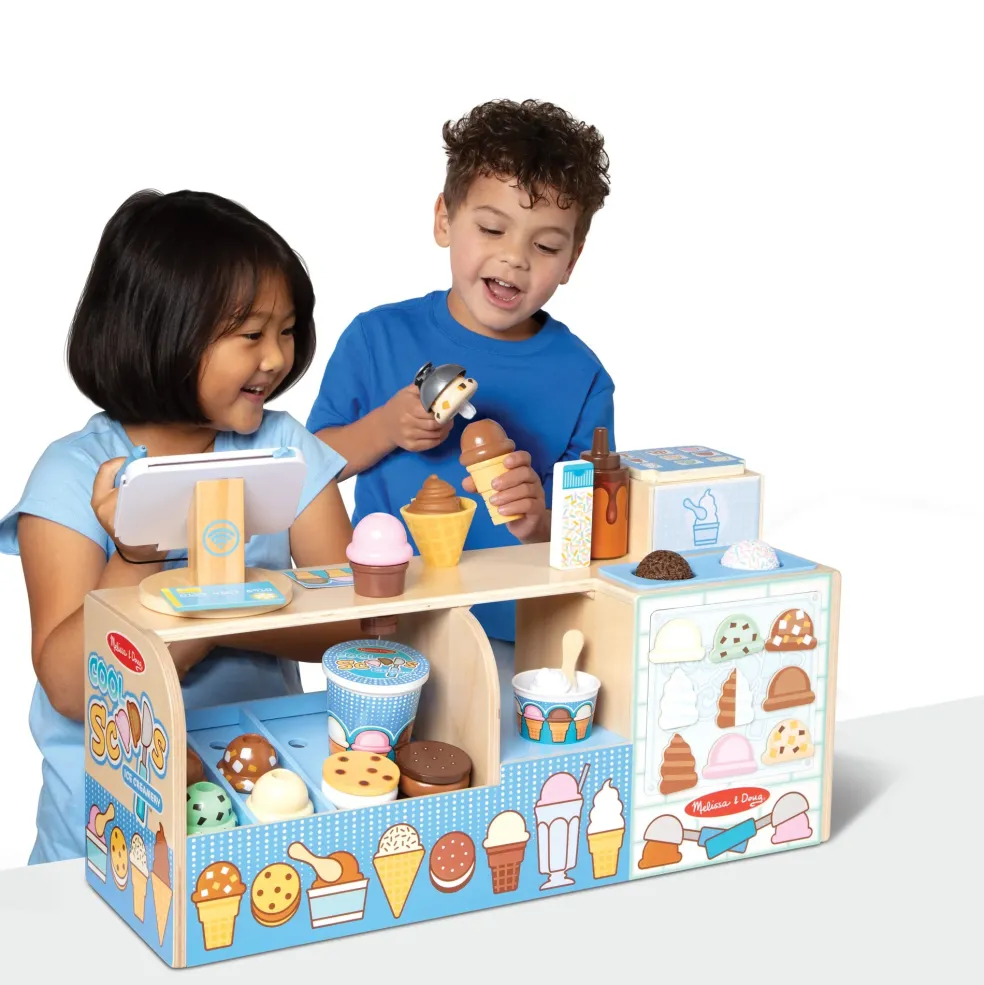 Melissa & Doug Wooden Cool Scoops Ice Creamery