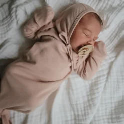 Mushie Ribbed Knotted Baby Gown