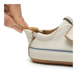 Tip Toey Joey Bossy Sneakers